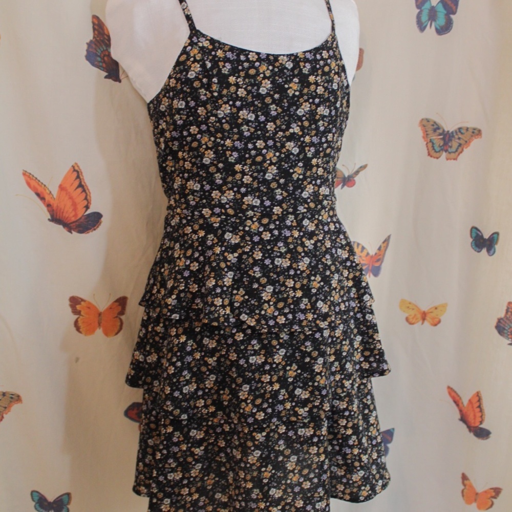 Almost Famous Size Medium Black Floral Dress